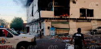 #Seguiento #Imágenes #VIDEO | Atiende PC incendio en comercio de Apatzingán