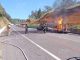 #VIDEO #Imágenes | Camioneta se incendia sobre la autopista Siglo XXI; no hay heridos