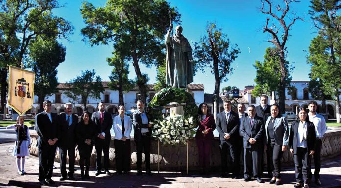 Julio Arreola preside la conmemoración del 460 aniversario luctuoso de Vasco de Quiroga