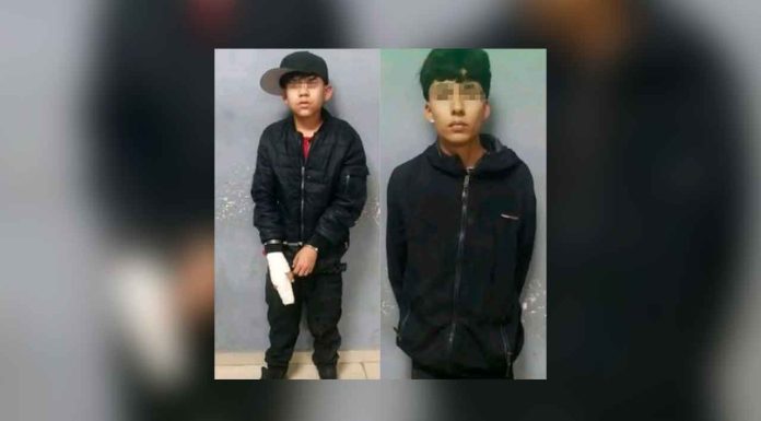 #Video | En México: Detienen a dos menores de edad por agredir con machetes a ciudadanos; grababan sus actos delictivos
