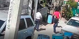 #VIDEO | Discusión por estacionamiento termina en agresión a adulto mayor en #México