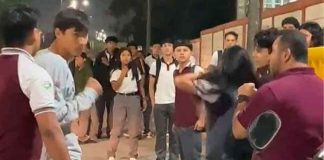 #VIDEO | Joven es agredida por su novio afuera de un plantel educativo; maestro interviene y termina en riña