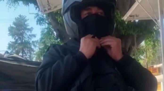 #VIDEO | Acusan a elemento policiaco de acosar joven moreliana