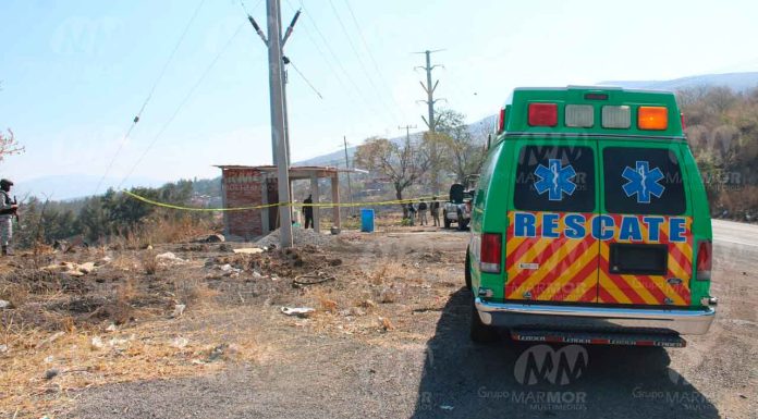 Hallan a un masculino ejecutado a un costado del Libramiento Noroeste de Michoacán