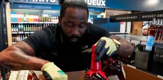 #VIDEO | Canadá retira licores de Estados Unidos de sus tiendas en respuesta a aranceles