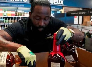 #VIDEO | Canadá retira licores de Estados Unidos de sus tiendas en respuesta a aranceles