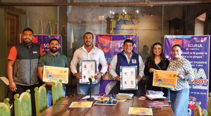 #Imágenes | Se presenta en rueda de prensa el evento de Robótica Educativa en Pátzcuaro