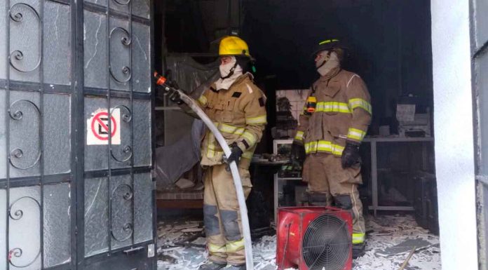 #Videos #Actualización | Se registra incendio en una papelería del centro de Morelia