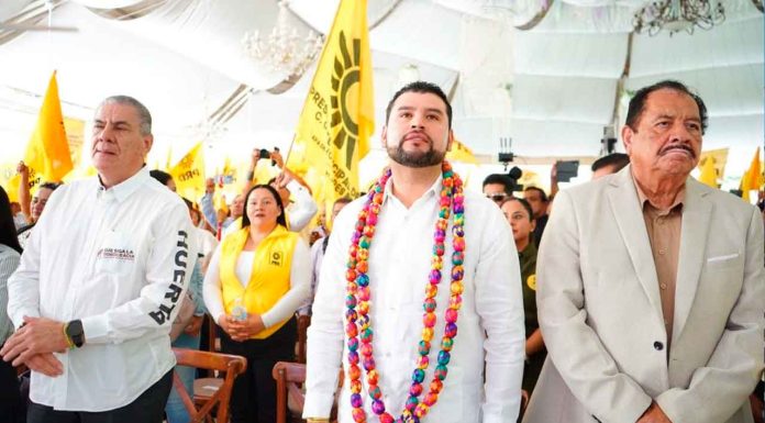 Octavio Ocampo Cordova acompañó la Presentación Oficial del PRD Guerrero en Chilpancingo