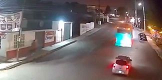 #Video // Tren Arrolla Autobús en Hidalgo; Conductor Herido