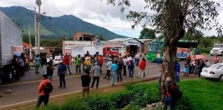 CSIM toma diversas carreteras en Michoacán