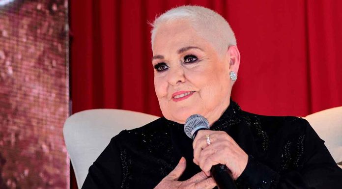 Desmienten gravedad en el estado de salud de Lupita D’Alessio tras hospitalización