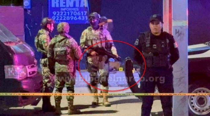 #Video | Dueño de bar en Minatitlán arrolla y mata a sicarios que lo extorsionaban; ahora está encarcelado