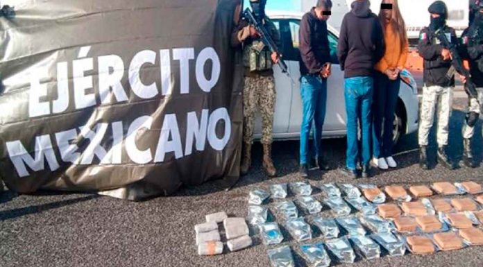 En Baja California, detienen a tres personas que transportaban cerca de 50 kilos de fentanilo y heroína