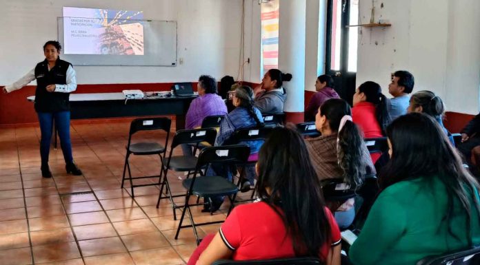 Capacitan al sector turístico de Tzintzuntzan previo a la K’uínchekua