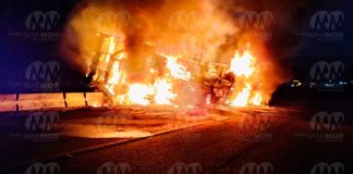 #Video | Camión limonero vuelca y se incendia en la carretera Apatzingán – Cuatro Caminos