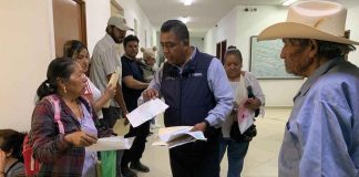 Continúan entregando escrituras a familias de la colonia Ferrocarril