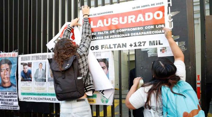 #Video | Madres buscadoras clausuran simbólicamente el Senado y exigen justicia por desaparecidos