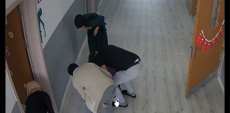 #Video | Un director escolar salva a una niña de 5 años que se ahogaba con moneda; uso la maniobra de Heimlich