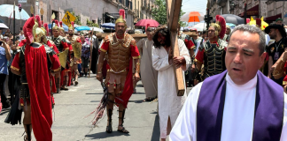 Más de 2 mil personas participaron en el primer Viacrucis en el centro de Morelia