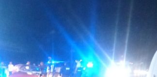 Vehículo choca contra camellón en la Av. Madero Poniente de Morelia; hay heridos