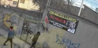 #VIDEO | “¡Ah caray soy yo!”: Presuntos ladrones ven sus caras en lonas que alertan de delincuentes y las queman