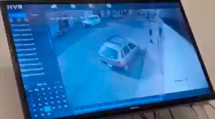 #VIDEO | Bebé de dos meses resulta gravemente herida tras ser atropellada junto a sus padres en #México