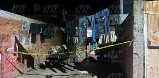 Hombre es baleado afuera de su casa y fallece, en el fraccionamiento Las Espigas