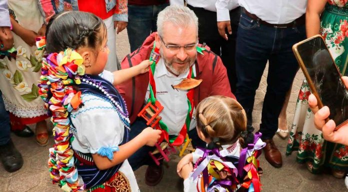 Recibirán 370 comunidades indígenas recursos directos para infraestructura social: Bedolla