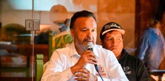 Julio Arreola respalda la Regata Nacional de Canotaje en Uruandén