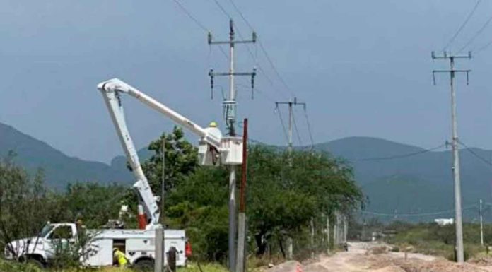 Delincuentes dañan líneas de cableado eléctrico la CFE en Paso del Capire