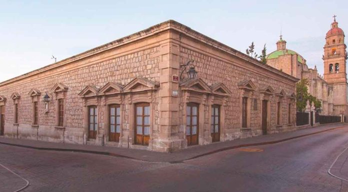 Arte plumario de Eugenia Negrete se exhibirá en Casa Natal de Morelos