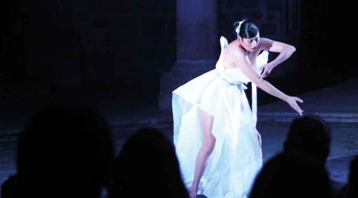 El arte japonés de la danza butoh llenó el Palacio Municipal de Morelia