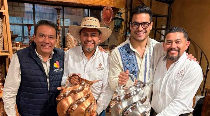 Michoacán enamora a Carlos Rivera y Cynthia Rodríguez