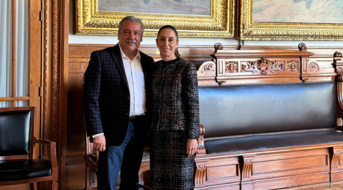 Morón alineado con Sheinbaum, llama a no adelantarse