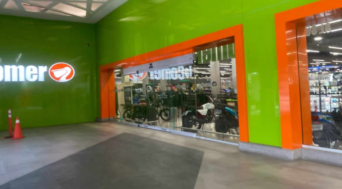 Empleado de mantenimiento cae cerca de 7 metros en La Comer Escala Morelia