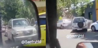 #VIDEO | #México: Motociclista rompe parabrisas de su camioneta y ella lo embiste brutalmente