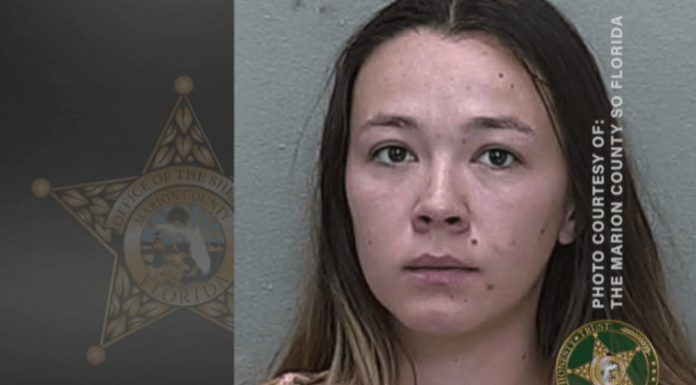 #VIDEO | Mujer es arrestada por grabarse teniendo relaciones con su perro y compartir el video en redes