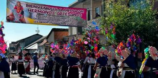Artesanías, cultura, música y danza, en Tianguis de Domingo de Ramos