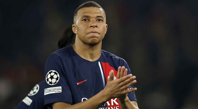 #VIDEO | Luego de tremenda patada de Mbappe, el árbitro lo expulsa directamente; así fue la fuerte entrada peligra su presencia en la final de Copa del Rey