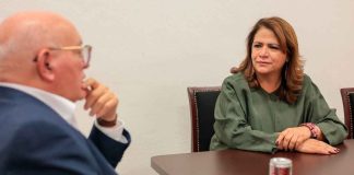 Fabiola Alanís se reúne con David Colmenares, auditor Superior de la Federación