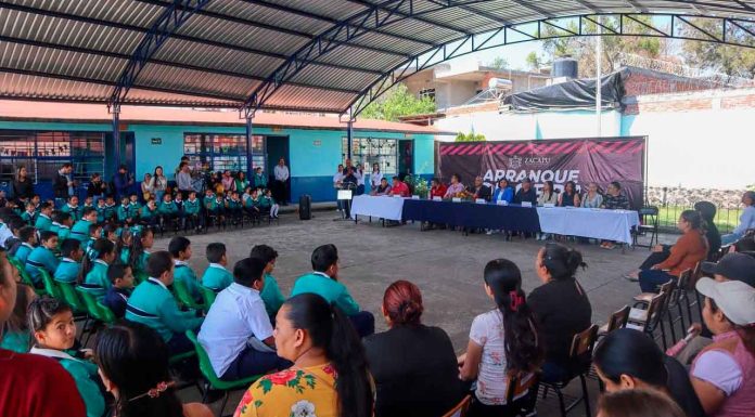 Refrenda presidenta Moni Valdez compromiso por la educación