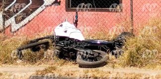 #VIDEO #Imágenes | Empistolados balean a motopatrullero de la GC en Calzada La Huerta en #Morelia; hay 4 detenidos