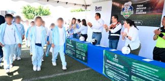 #Imágenes | Carlos Soto inaugura el Torneo Futbolito Bimbo 2025 en Zamora