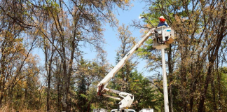 #Imágenes | Refuerza Gobierno Municipal la iluminación en comunidades de Zacapu