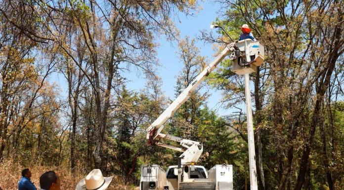 #Imágenes | Refuerza Gobierno Municipal la iluminación en comunidades de Zacapu