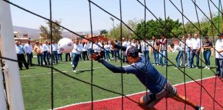 Se inaugura la cancha de fútbol 7 en Jiquilpan