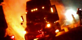 #VIDEO | Se incendia camión de carga en la autopista Siglo XXI