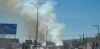#VIDEOS | Ciudadanos alertan sobre fuerte incendio de pastizal al poniente de Morelia