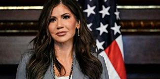 Kristi Noem, titular del Departamento de Seguridad Nacional de Estados Unidos, es asaltada en un restaurante